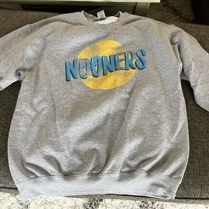 Nooners crewneck grey